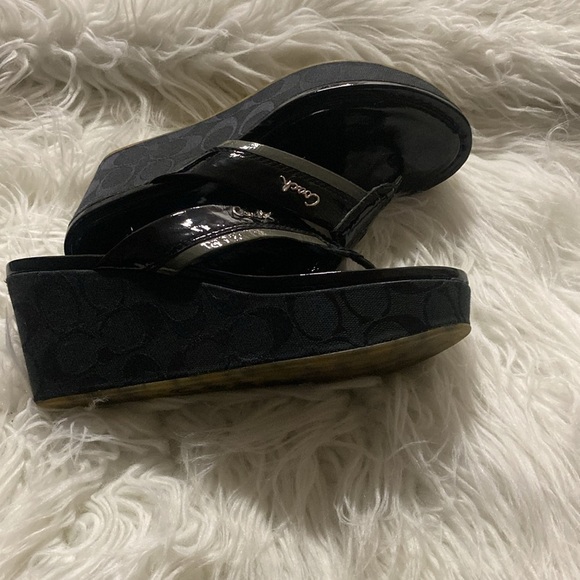 Coach wedge, Sandals Size 8B - Picture 5 of 9